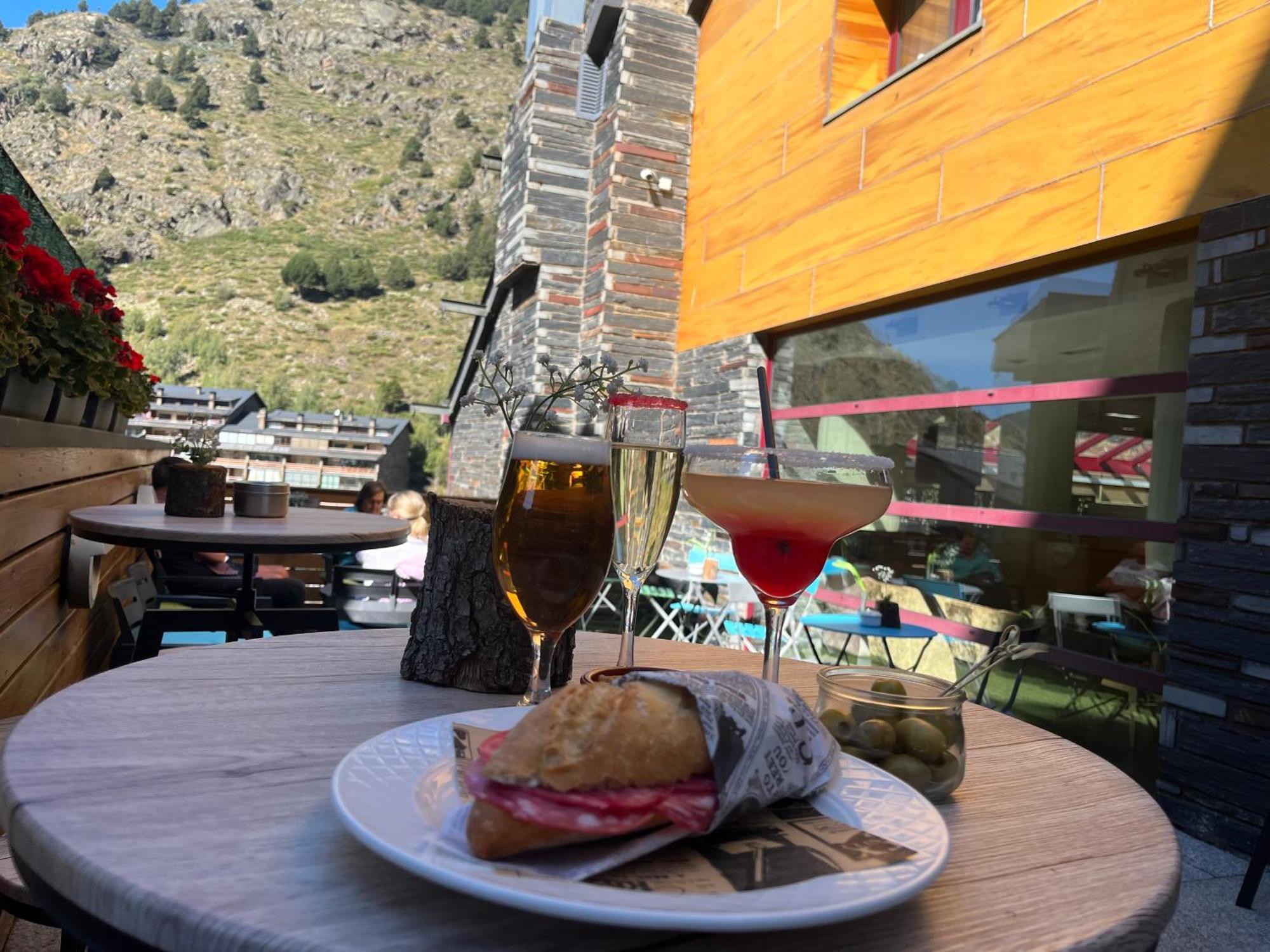 Wuau! Hotel Galanthus & Spa Canillo Exterior foto